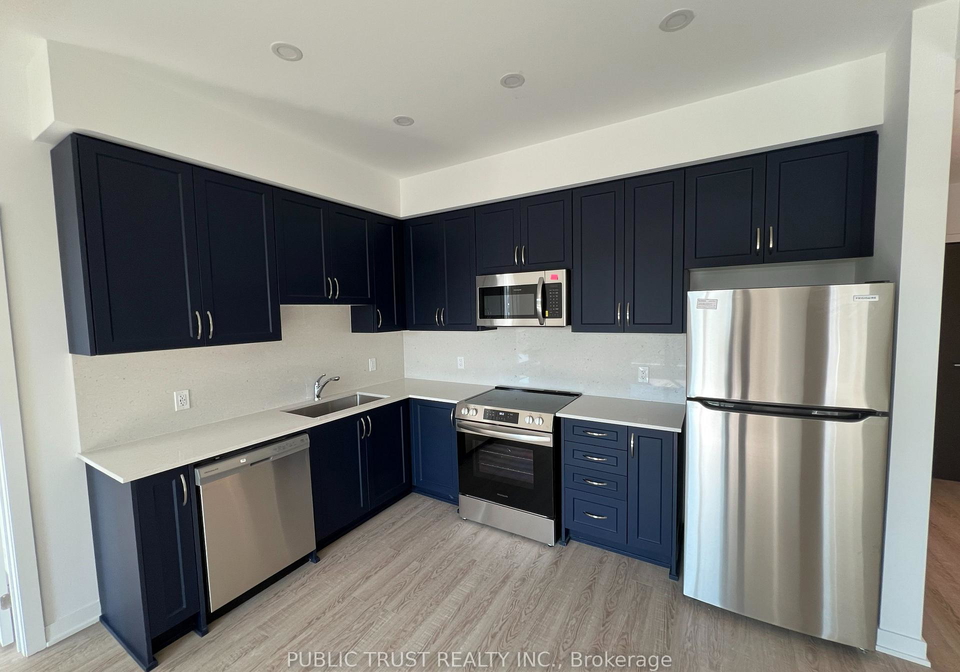 385-arctic-red-drive-oshawa-ontario-e13448686