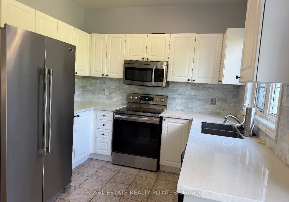 10-wilkie-lane-ajax-ontario-e13449006