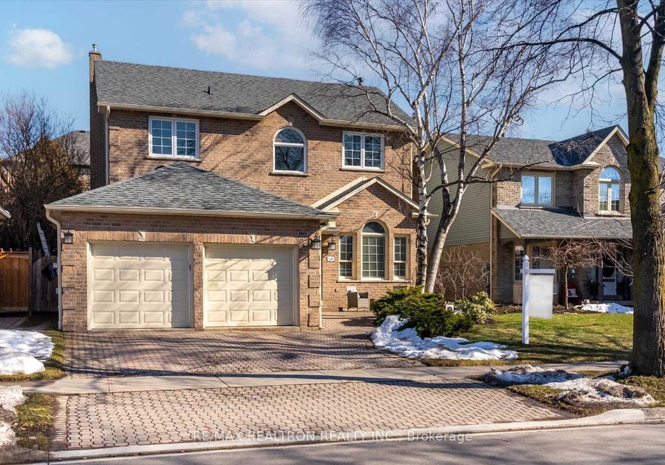 68-flint-crescent-whitby-ontario-e13449458