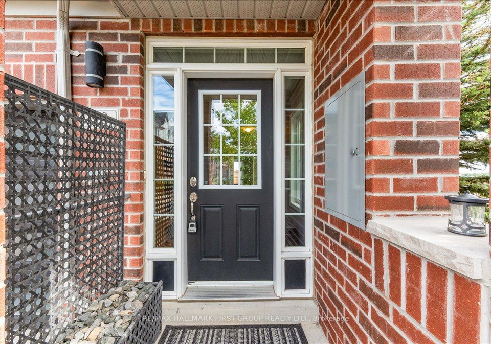 90-magpie-way-whitby-ontario-e13450454