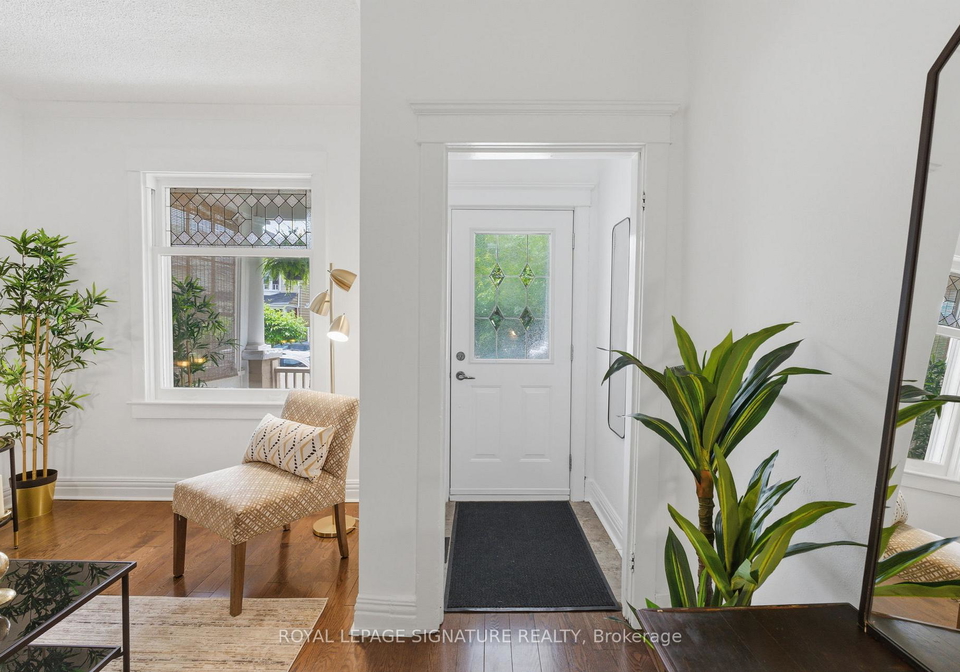 8-baltic-avenue-east-york-ontario-e13451732