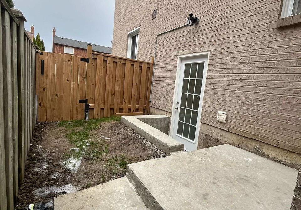 618-beckworth-square-pickering-ontario-e13452608