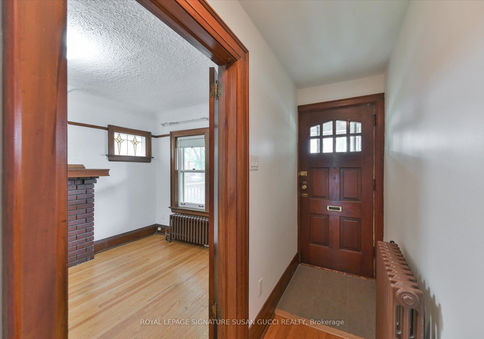 20-bonnie-brae-boulevard-east-york-ontario-e13452958