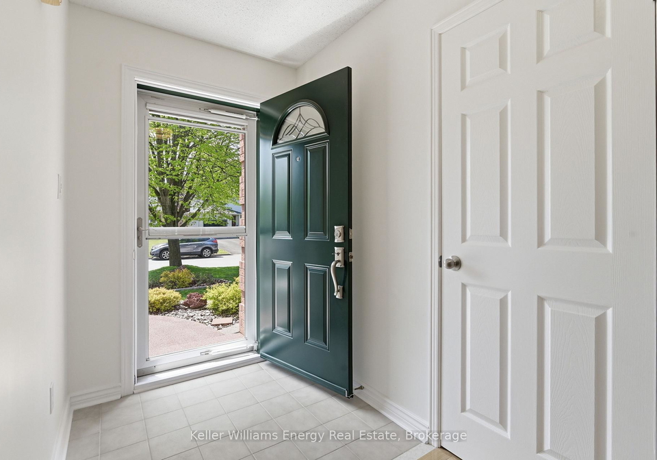 18-arran-court-clarington-ontario-e13453252