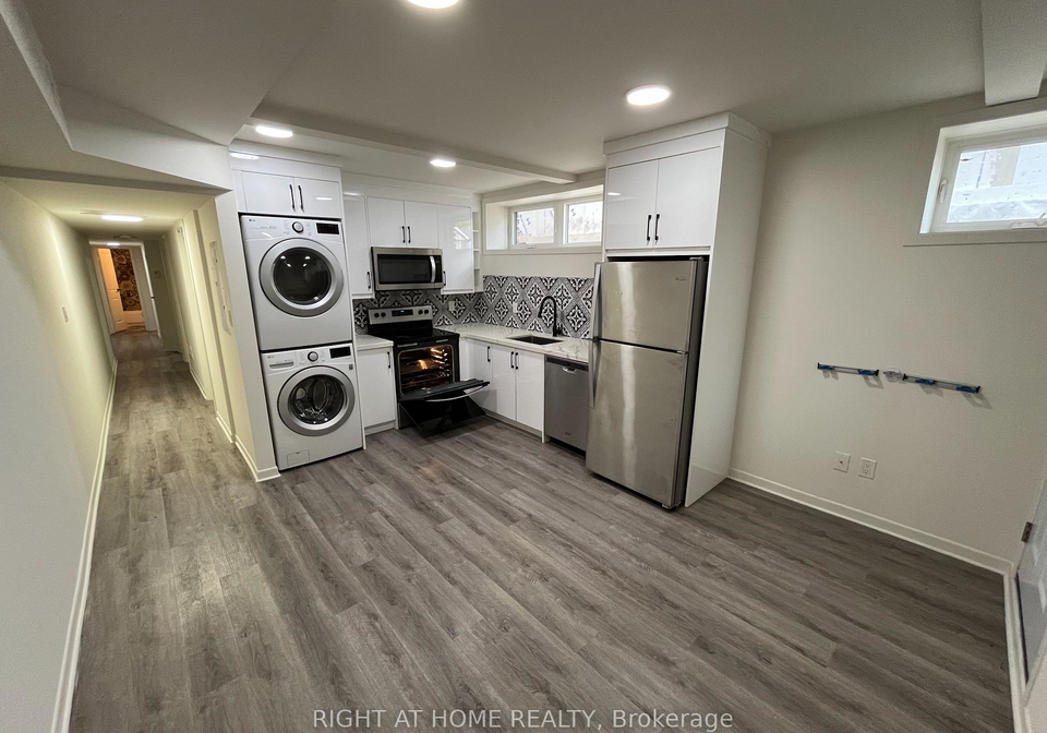 1258-broadview-avenue-east-york-ontario-e13453676