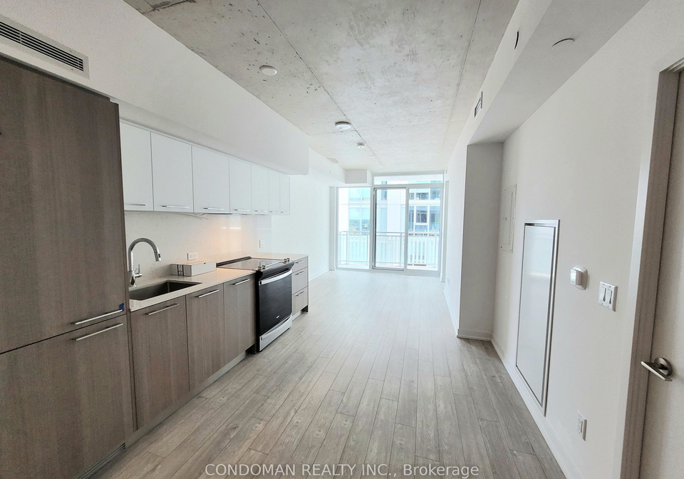 45-baseball-place-toronto-ontario-e13453742