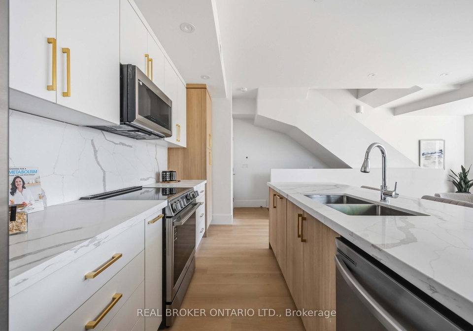 102-boultbee-avenue-toronto-ontario-e13454000