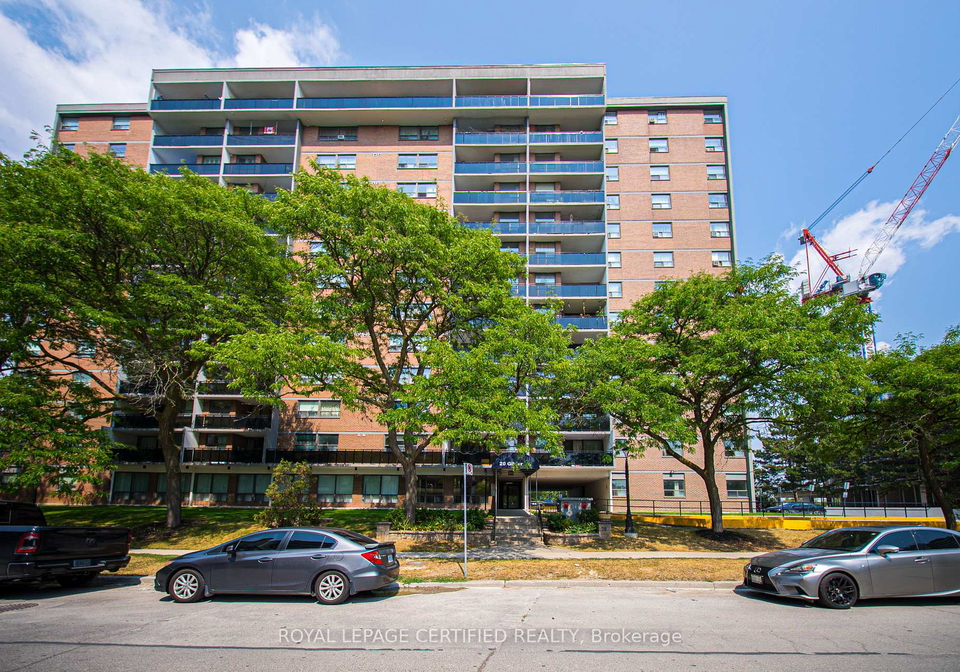 20-gilder-drive-scarborough-ontario-e13454346