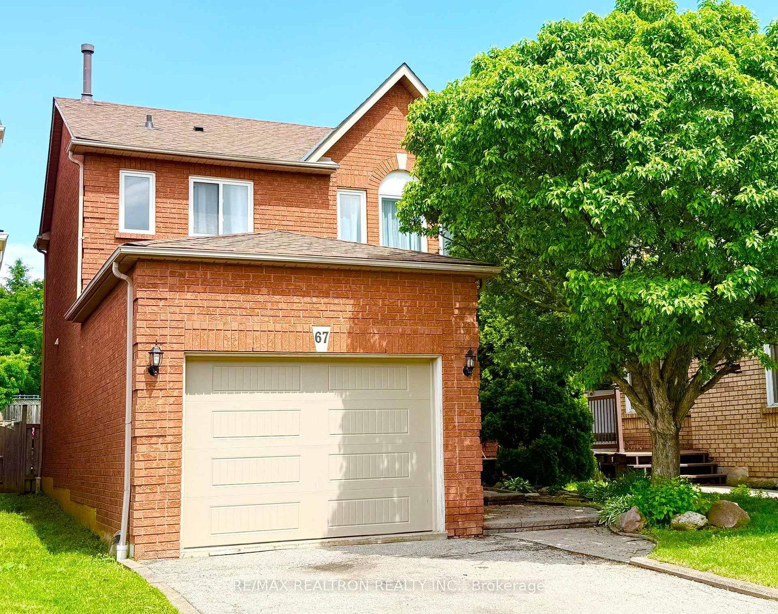 67-sable-crescent-whitby-ontario-e13454362