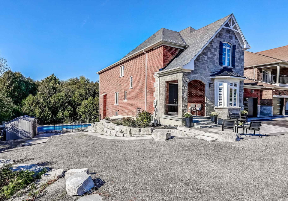 40-endeavour-court-whitby-ontario-e13455034