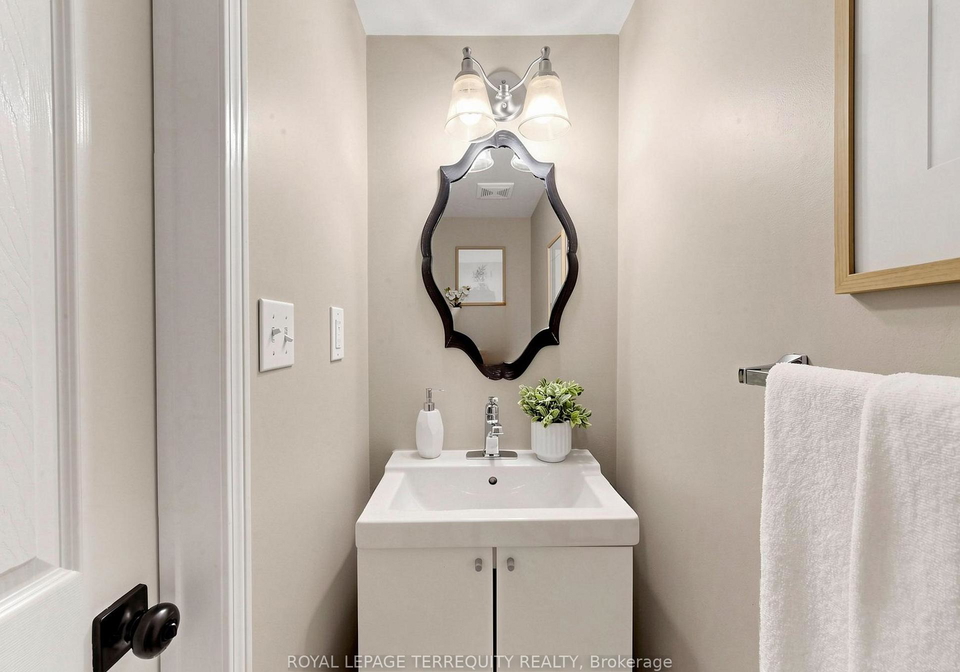 61-sprucedale-way-whitby-ontario-e13455166