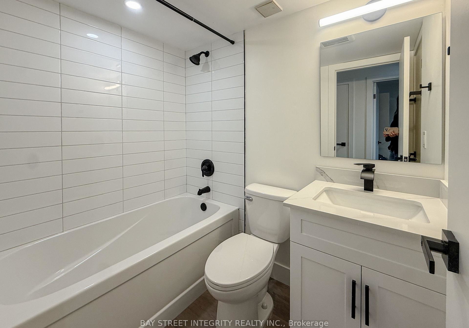 678-queen-street-e-toronto-ontario-e13455362