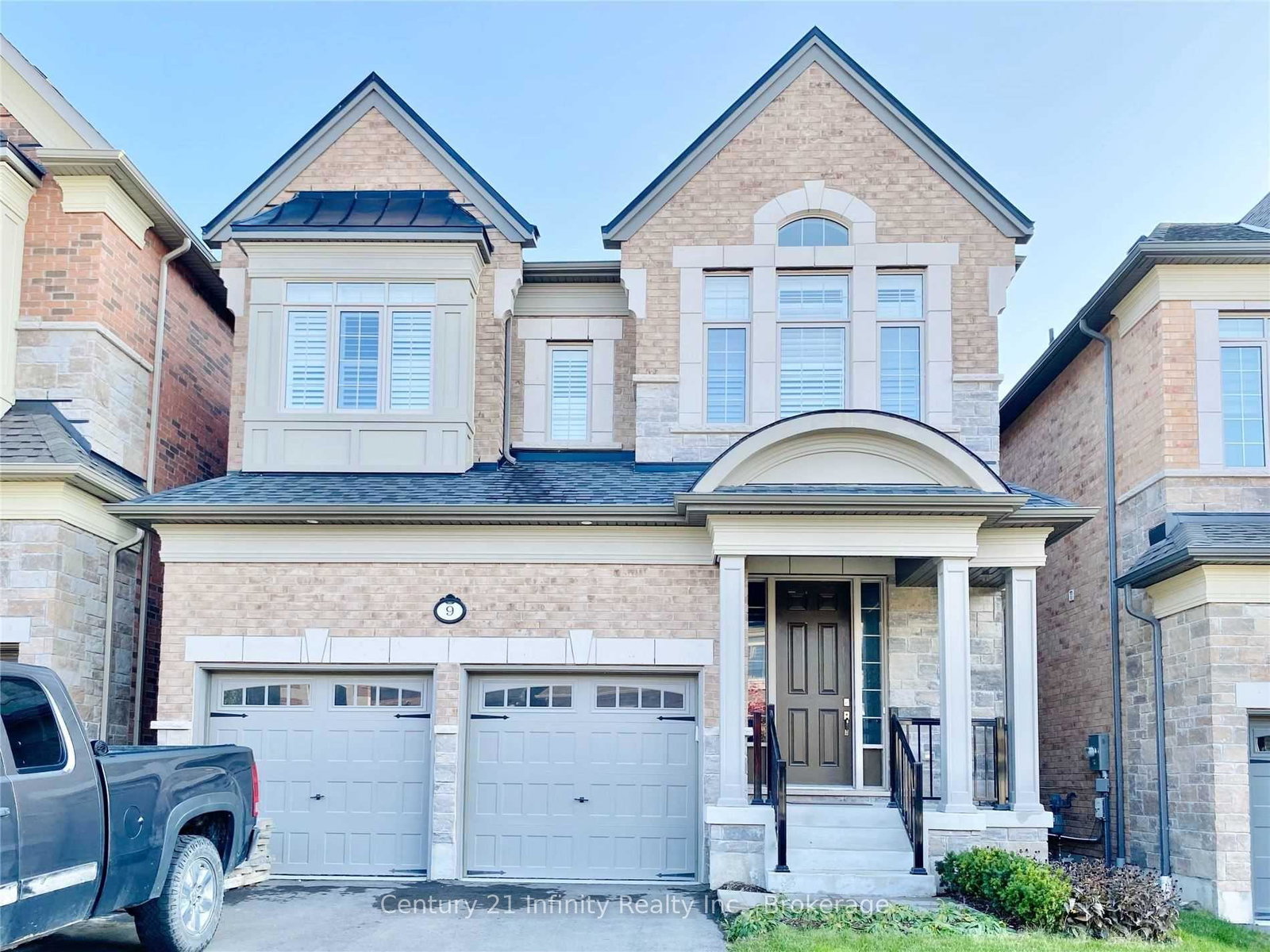9-st-ives-crescent-whitby-ontario-e13455516