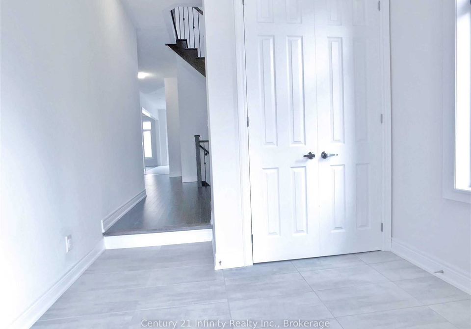 9-st-ives-crescent-whitby-ontario-e13455516
