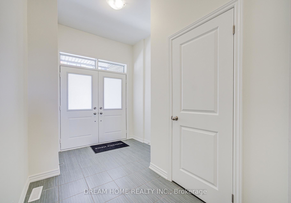 19-coppini-lane-ajax-ontario-e13456144