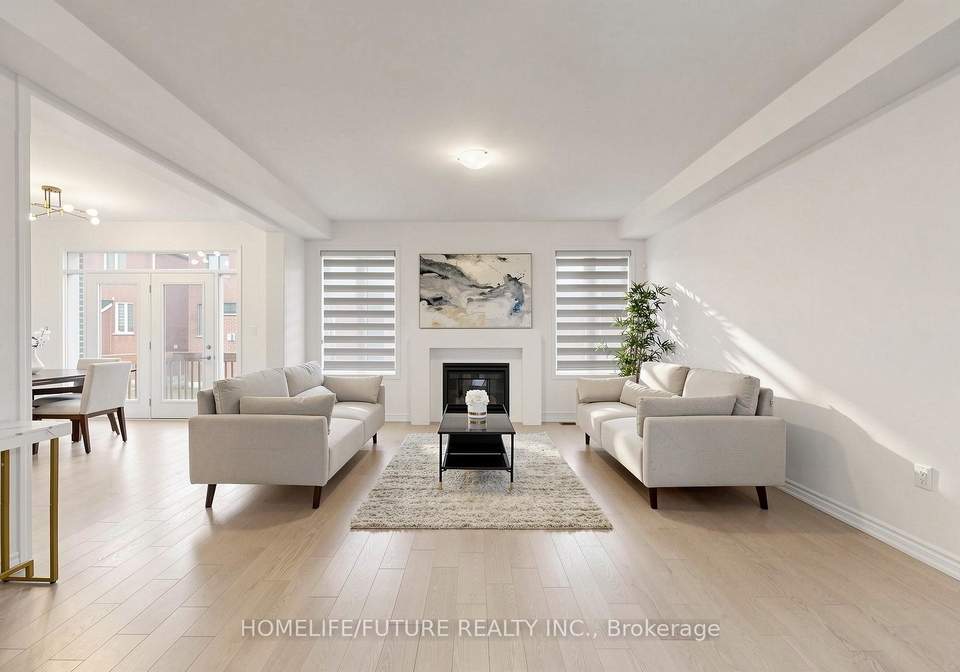 1406-swallowtail-lane-pickering-ontario-e13456248