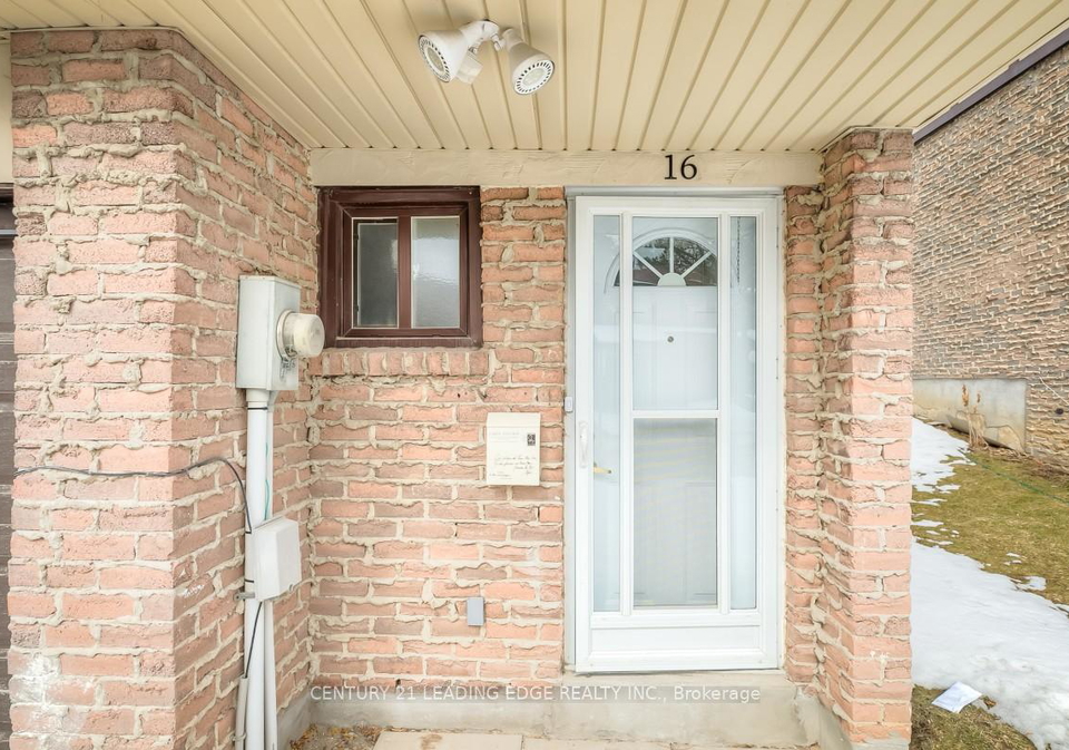 1975-memory-lane-pickering-ontario-e13456492