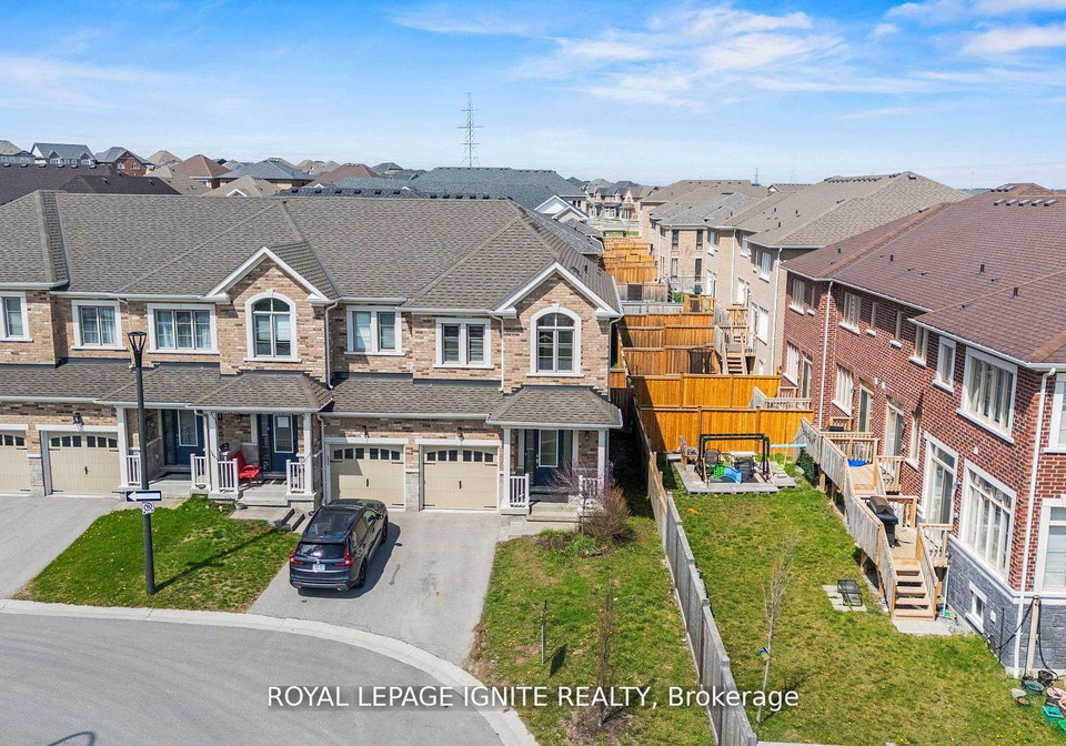 1168-drawstring-lane-pickering-ontario-e13456856