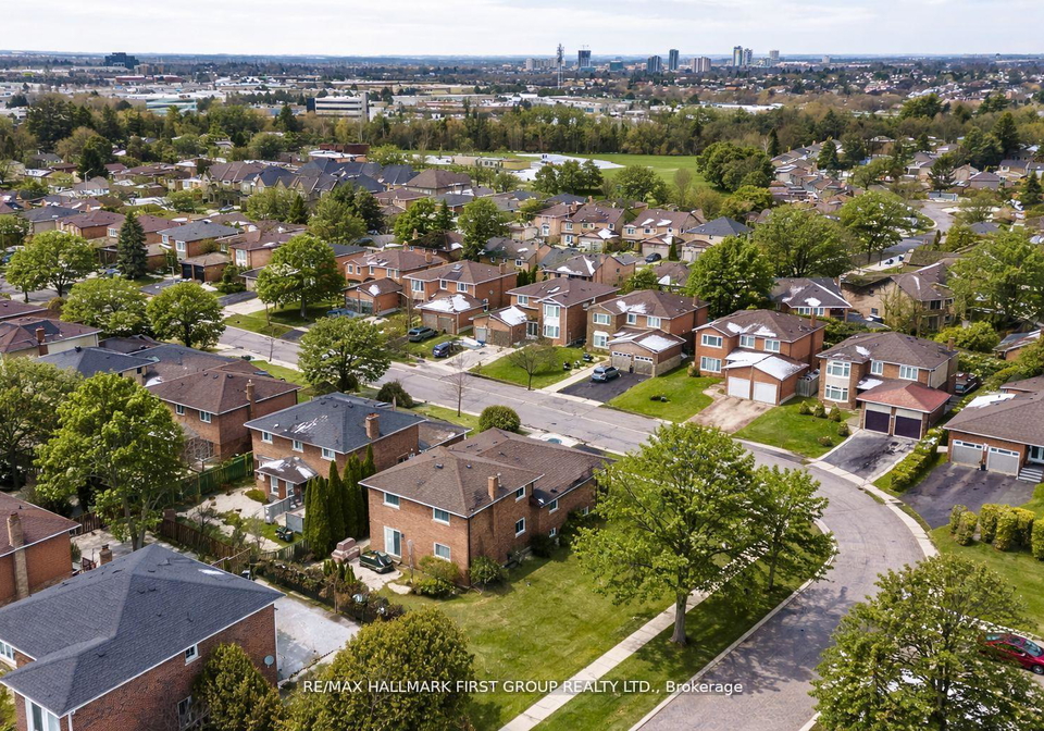 520-mcleod-crescent-pickering-ontario-e13457702