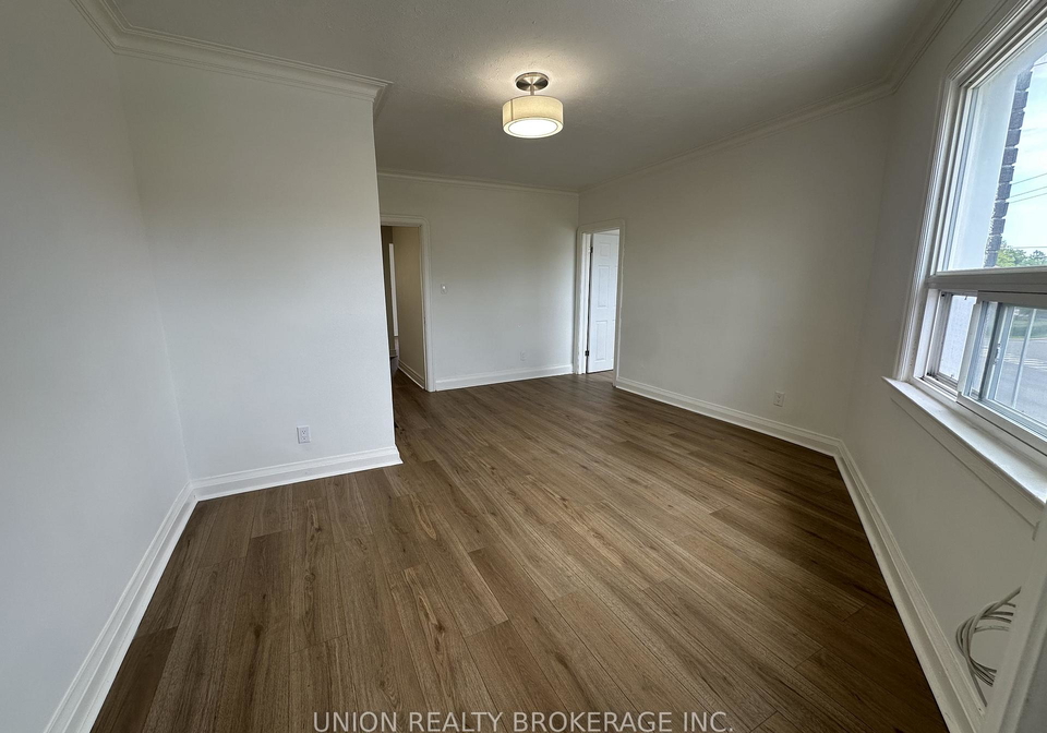 582-danforth-road-scarborough-ontario-e13458086