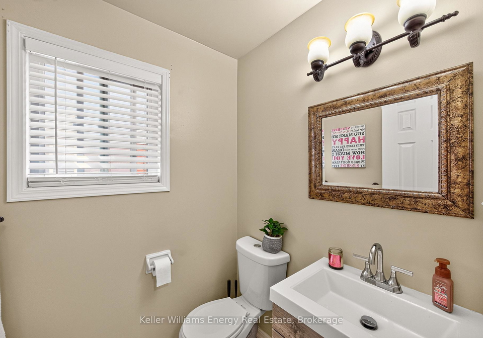 4-holman-court-whitby-ontario-e13458950