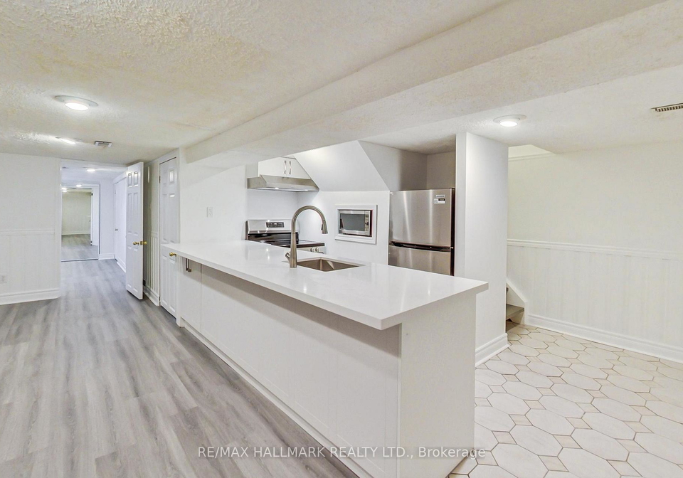 40-tiago-avenue-east-york-ontario-e13459226