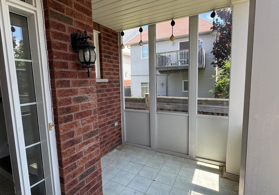 1111-glenbourne-drive-oshawa-ontario-e13459256