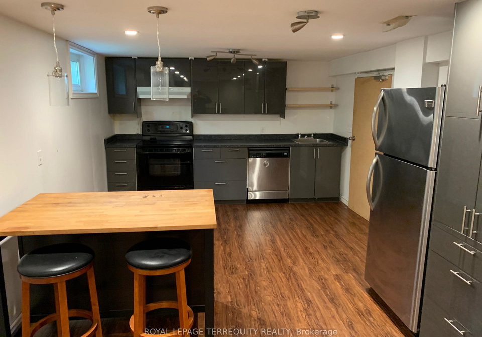319-hillcroft-street-oshawa-ontario-e13459322