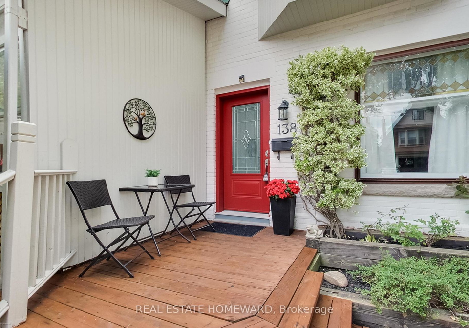138-lee-avenue-toronto-ontario-e13459928