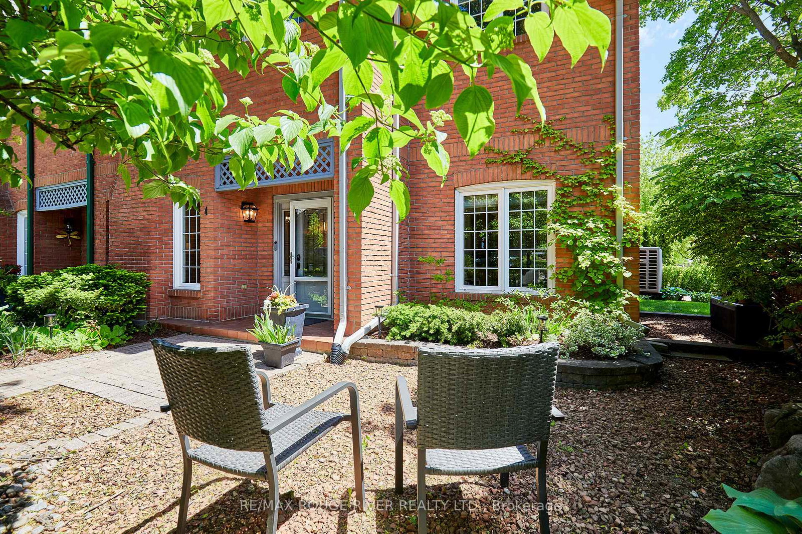 110-mary-street-w-whitby-ontario-e13459950