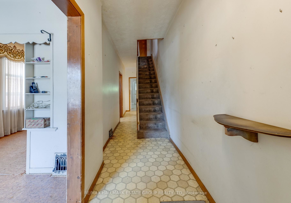 160-coxwell-avenue-toronto-ontario-e13461146
