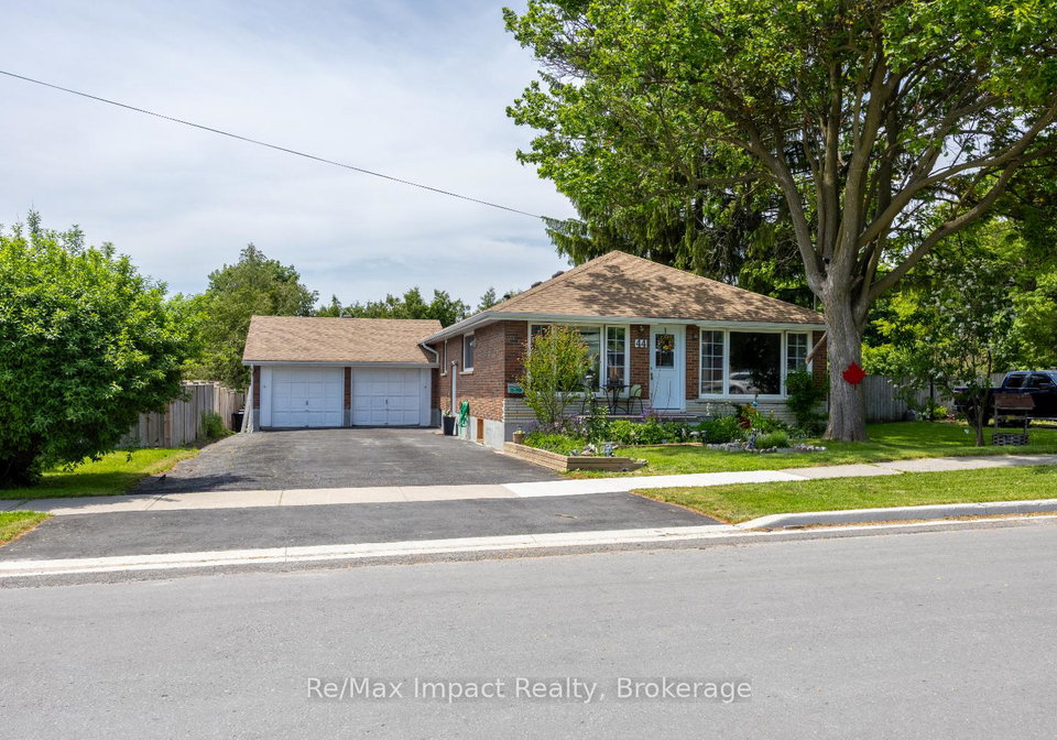 44-brown-street-clarington-ontario-e13461448