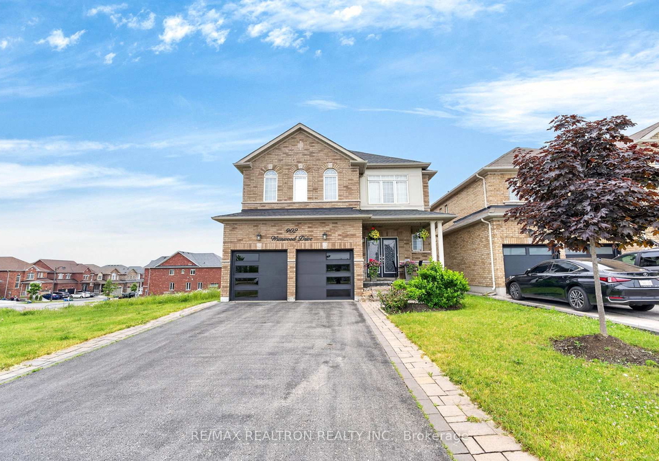 902-wrenwood-drive-oshawa-ontario-e13461658