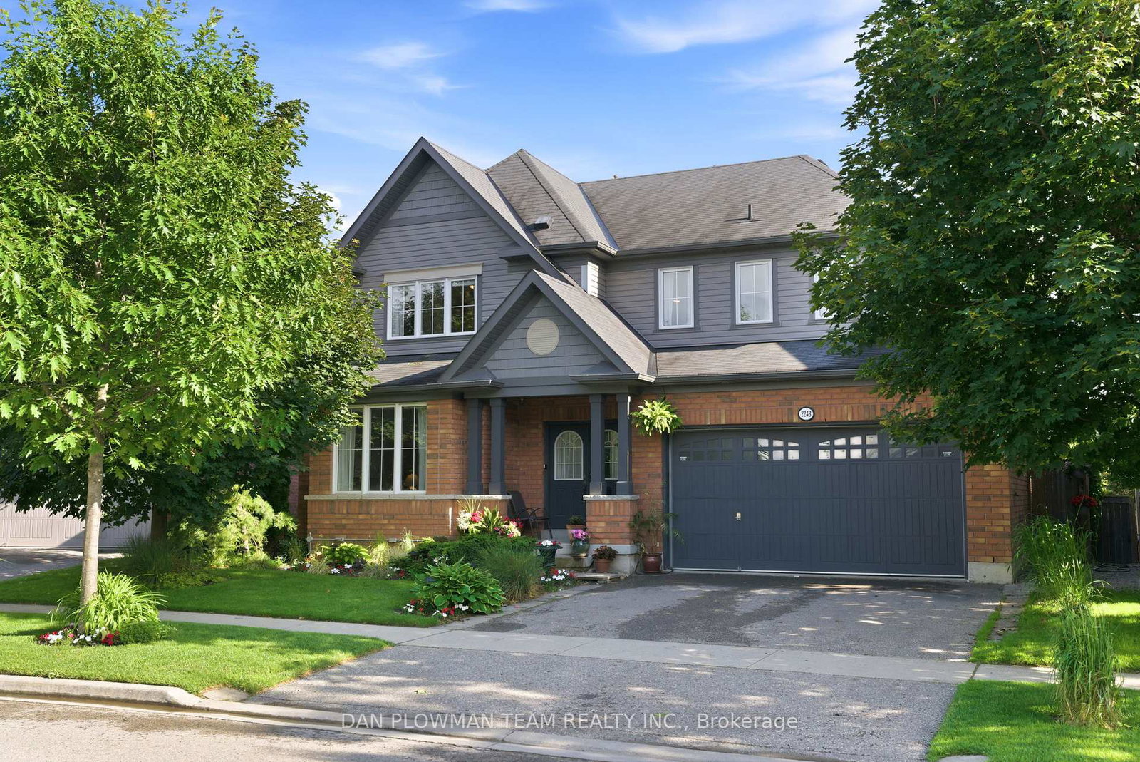 2243-pilgrim-square-oshawa-ontario-e13463060
