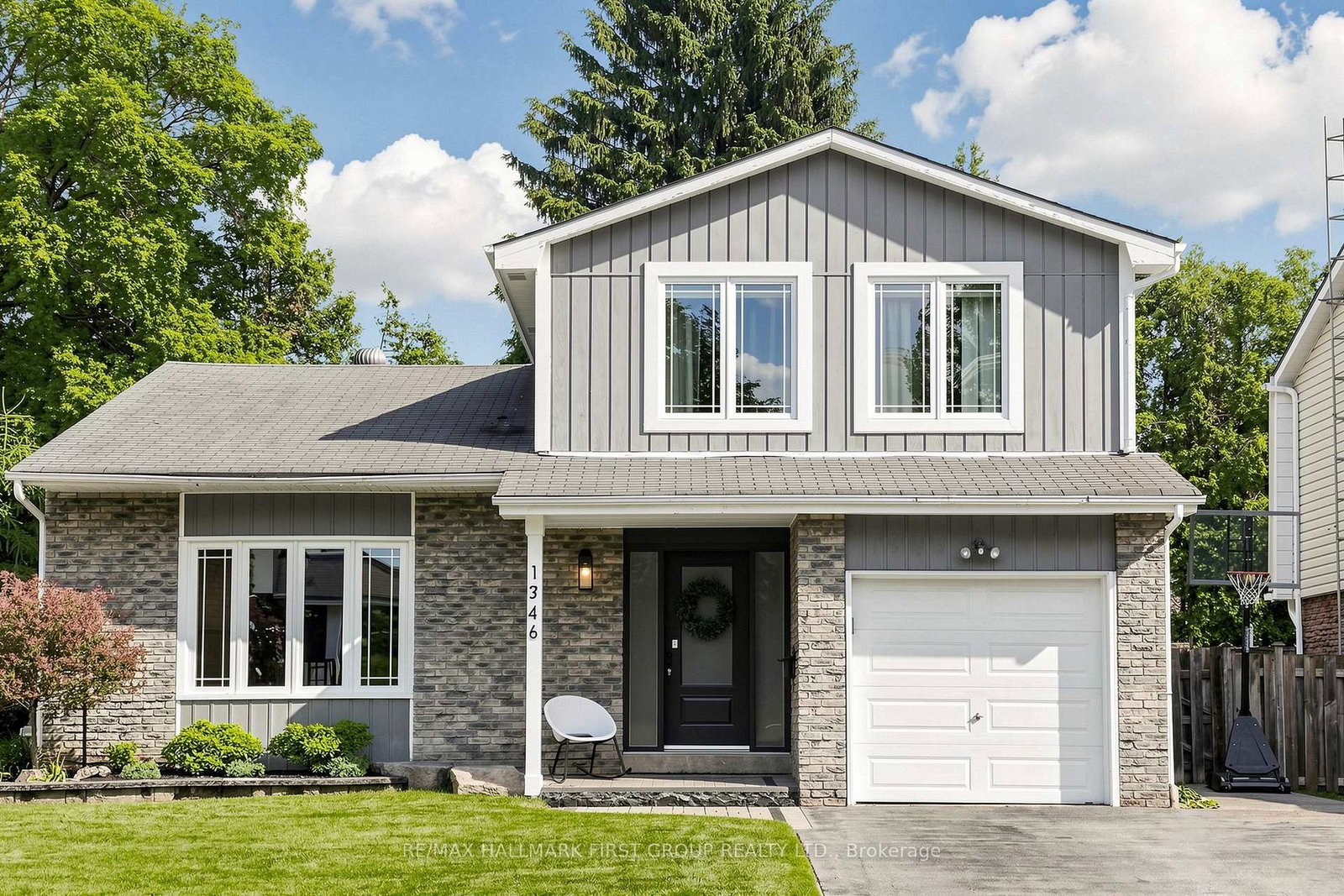 1746-bronte-square-pickering-ontario-e13463084