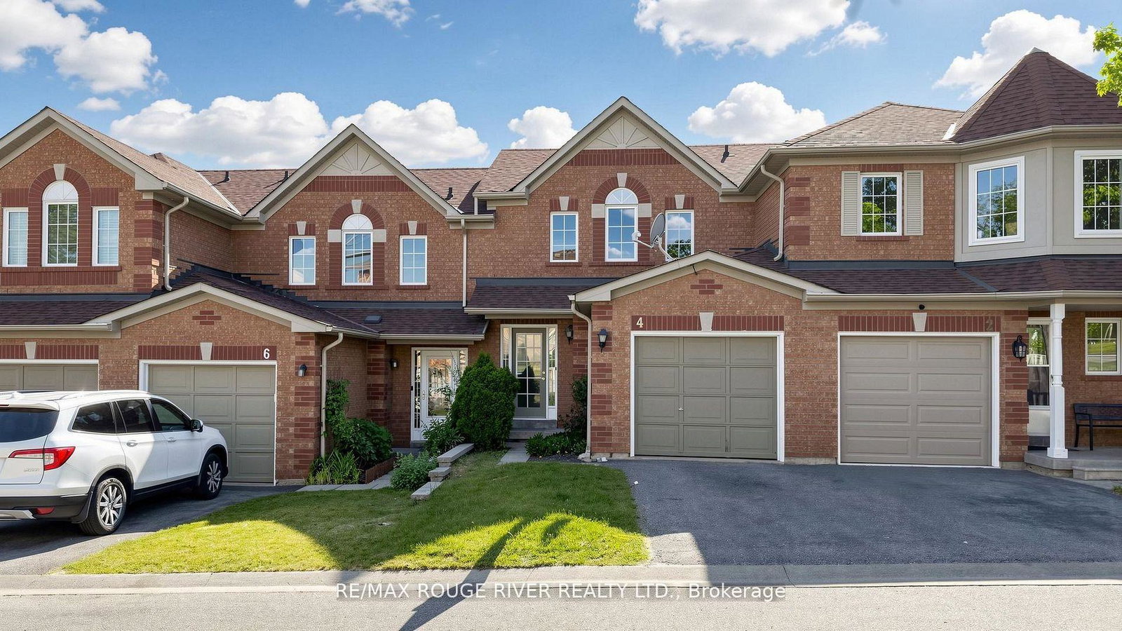 4-trowell-lane-ajax-ontario-e13463662