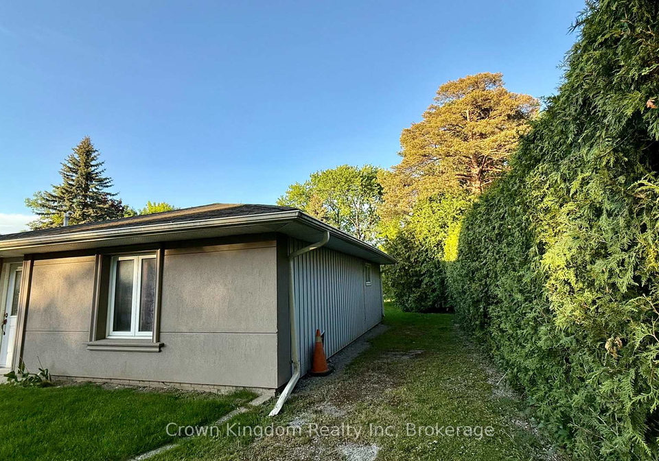 1967-southview-drive-pickering-ontario-e13464248