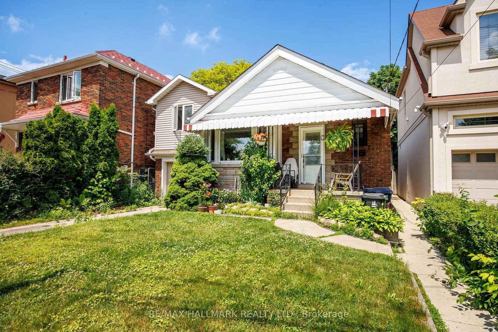8-davies-crescent-east-york-ontario-e13464572