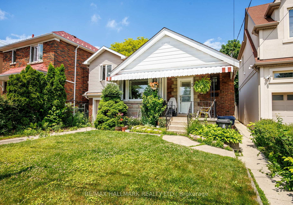 8-davies-crescent-east-york-ontario-e13464572