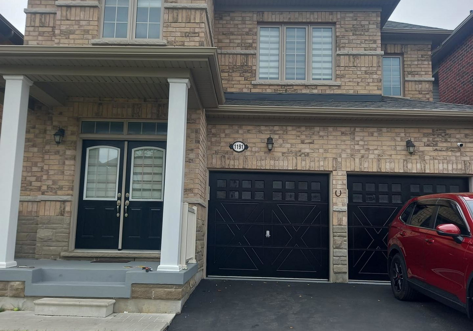 1191-enchanted-crescent-pickering-ontario-e13464886