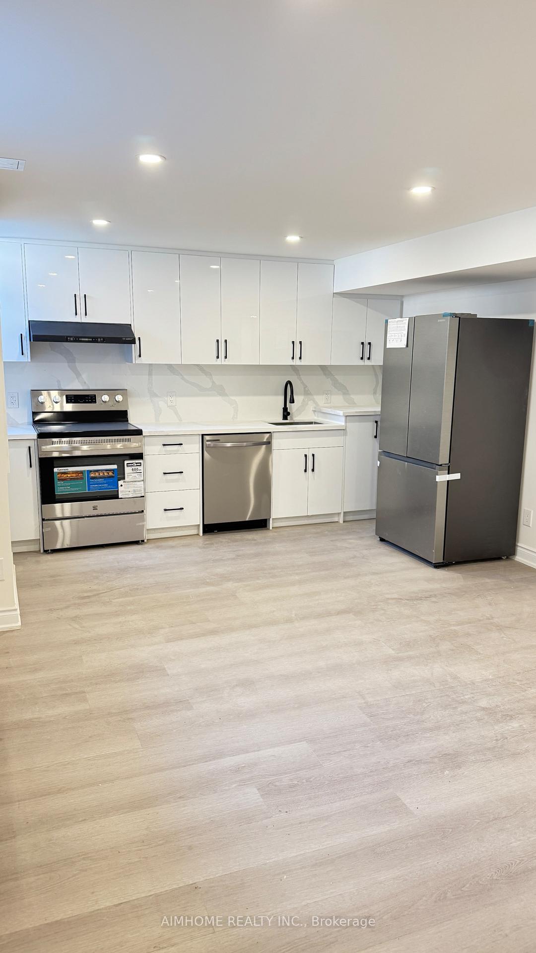 20-clutterbuck-lane-ajax-ontario-e13465278