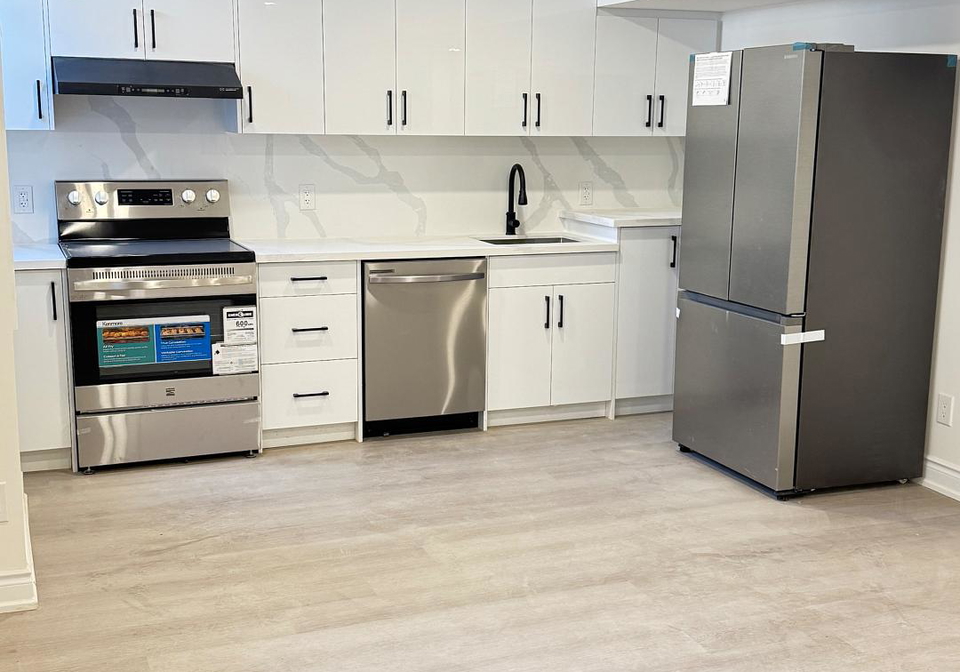 20-clutterbuck-lane-ajax-ontario-e13465278