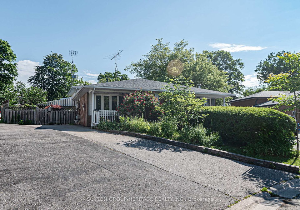 1113-valley-court-oshawa-ontario-e13465560