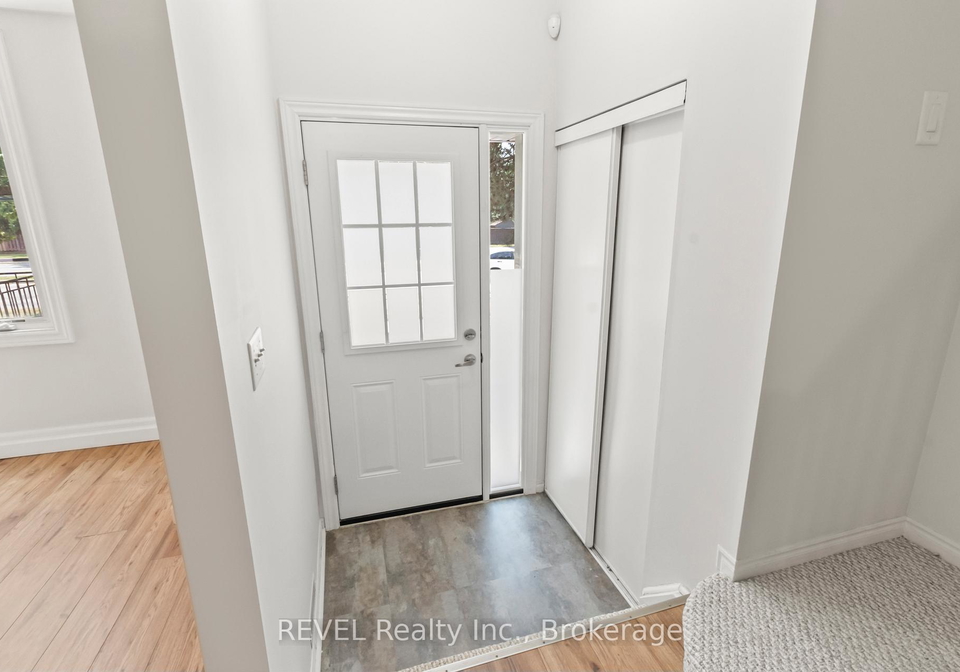 10-bassett-boulevard-whitby-ontario-e13465782