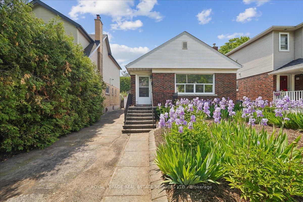 32-woodland-park-road-scarborough-ontario-e13465920