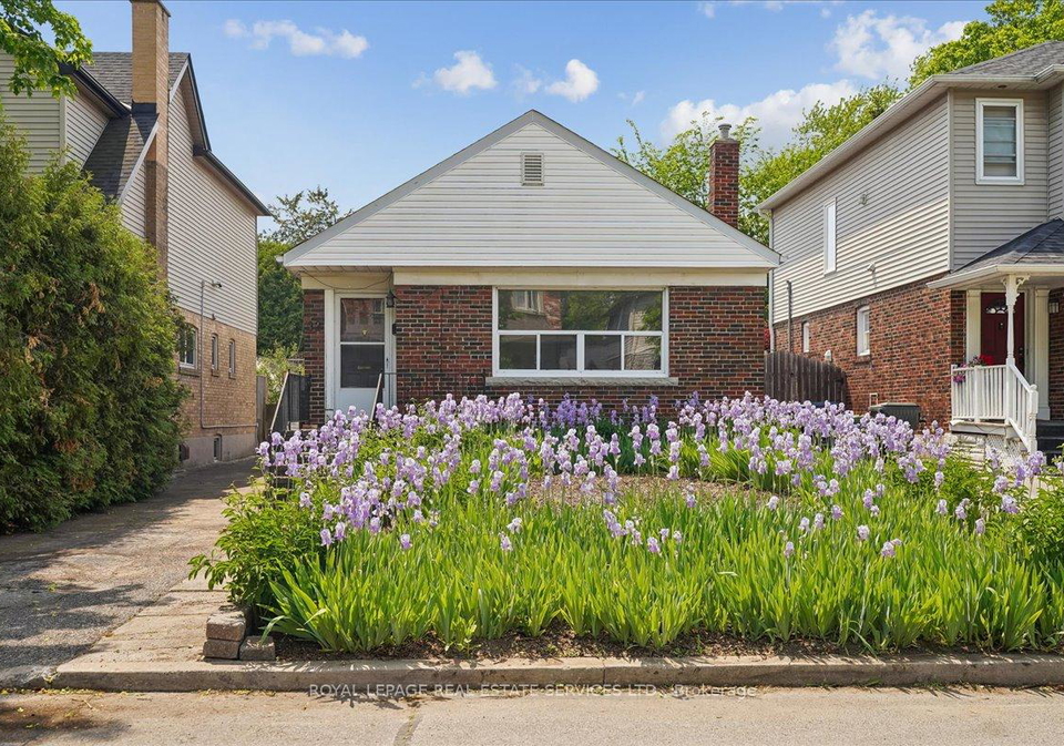 32-woodland-park-road-scarborough-ontario-e13465920