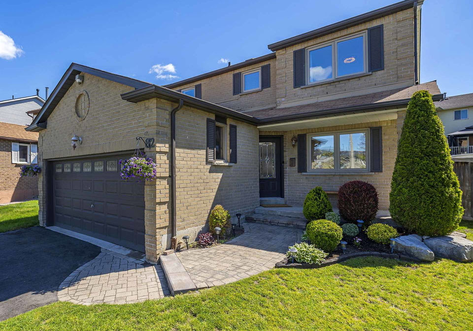 82-reed-drive-ajax-ontario-e13465944