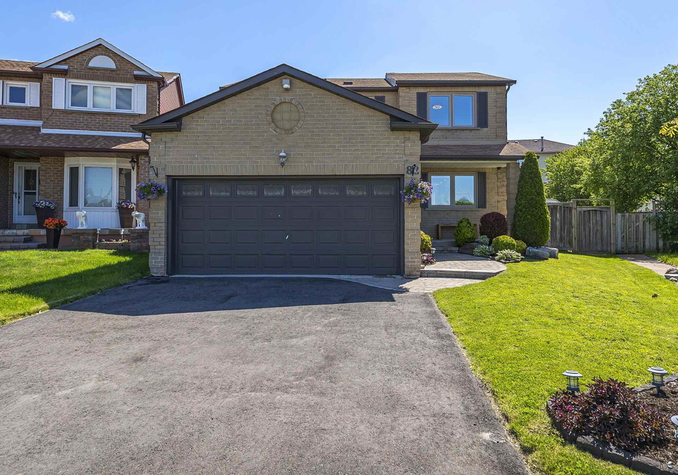 82-reed-drive-ajax-ontario-e13465944