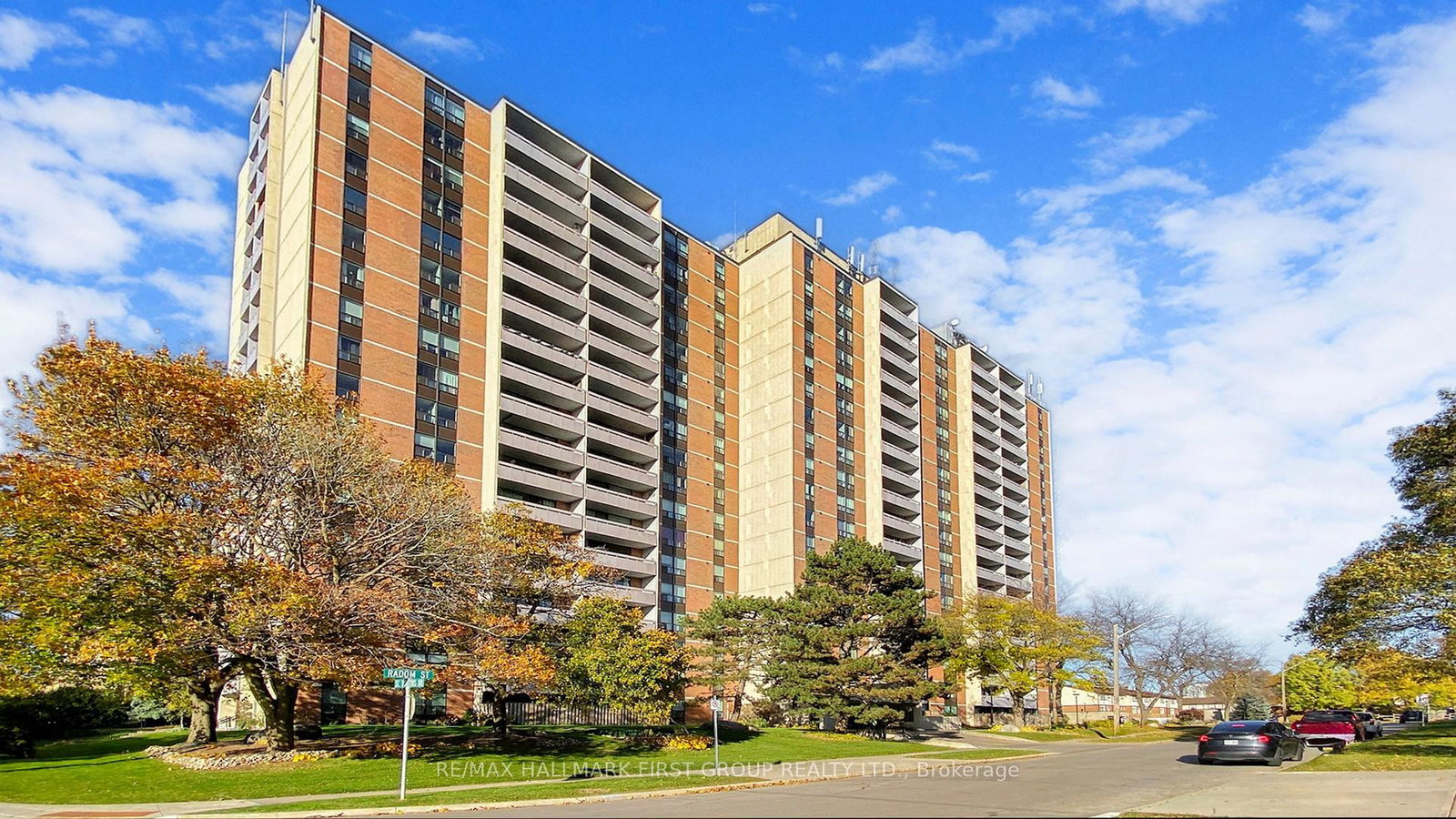 1210-radom-street-pickering-ontario-e13466260