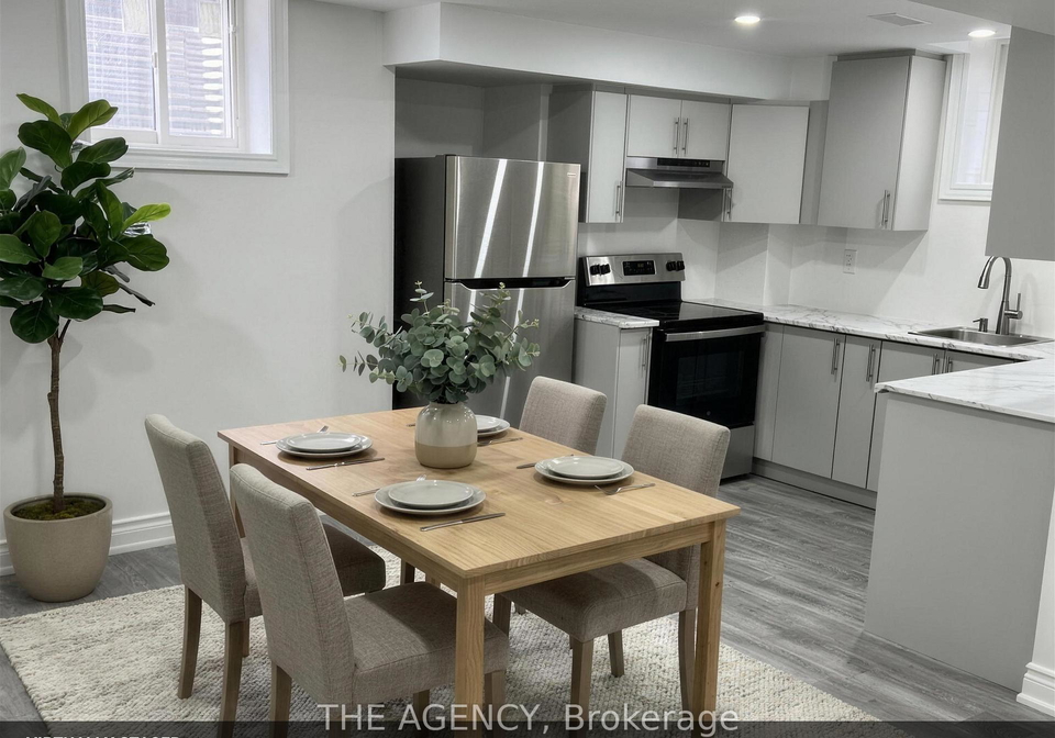 16-wilsongary-circle-ajax-ontario-e13466858